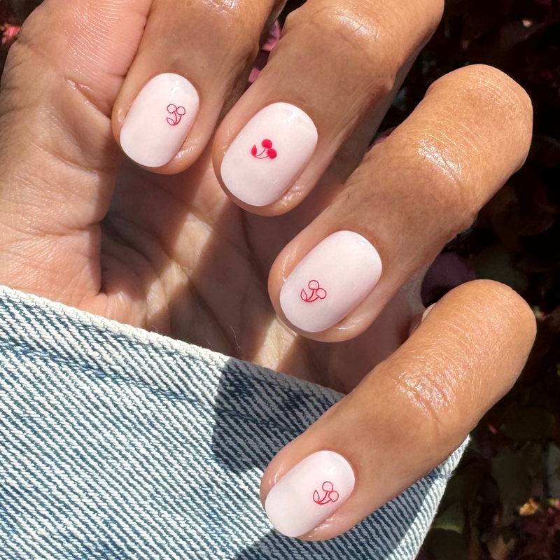 picture of Vampy Cherry | Extra Short | Round - Tab Press-On