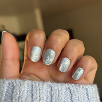 picture of Velvet Snowflake - Tab Press-On | Extra Short | Round