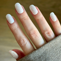 picture of White Bow Shower - Tab Press-On | Short | Round