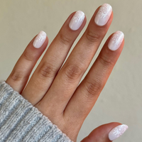 picture of White Bow Shower - Tab Press-On | Short | Round