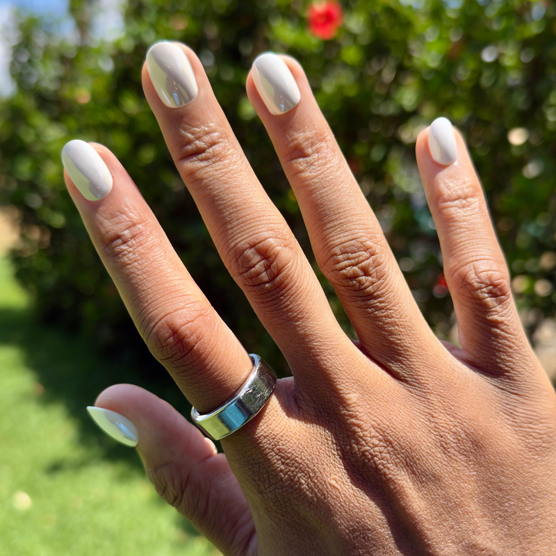 picture of White Chrome - Press-On | Extra Short | Round