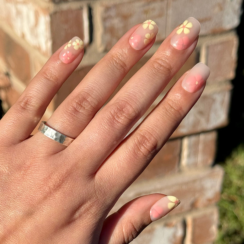 picture of Blooming Floral - Press-On | Short | Squoval