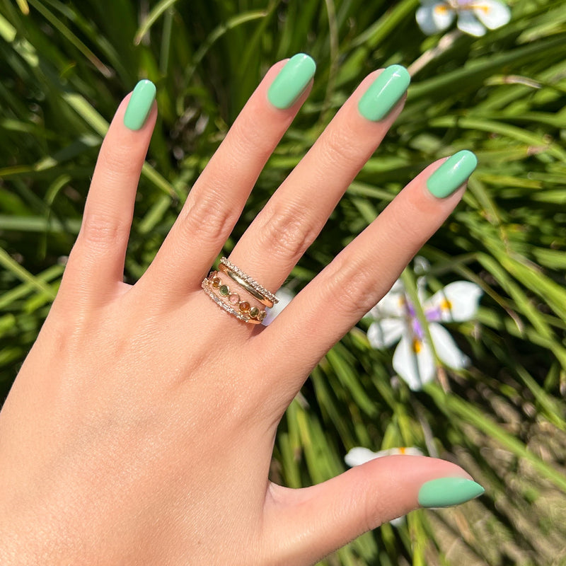 picture of Cucumber Sandwich - Press-On | Short | Round