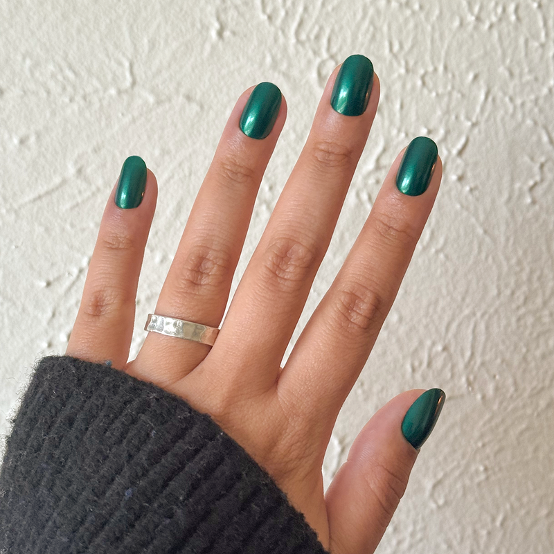 picture of Emerald Velvet - Press-On | Medium | Almond