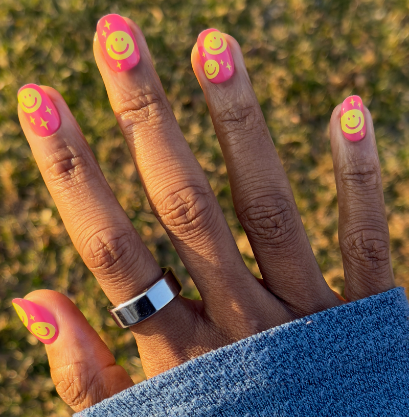 picture of Happy All Over | Short | Round - Tab Press-On