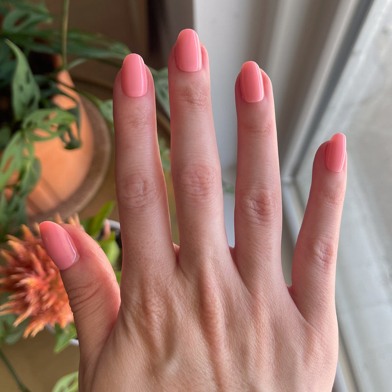 picture of Pen Pal - Press-On | Short | Round