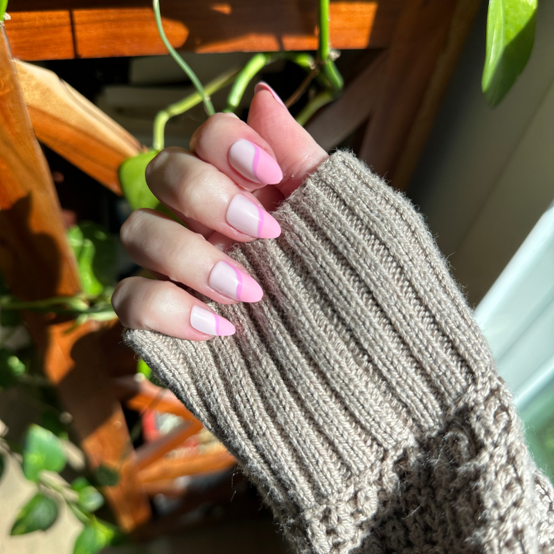 picture of Pink Simple Twist - Press-On | Medium | Almond