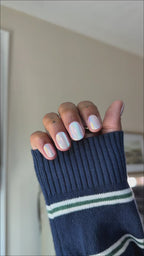Unicorn Chrome Shimmer | Extra Short | Round - Tab Press-On