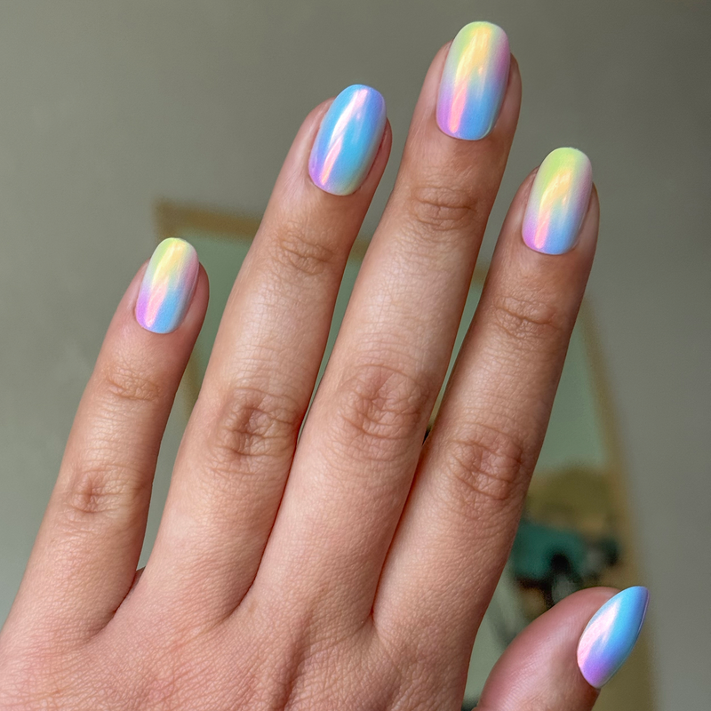 picture of Rainbow Aura Chrome - Press-On | Short | Round