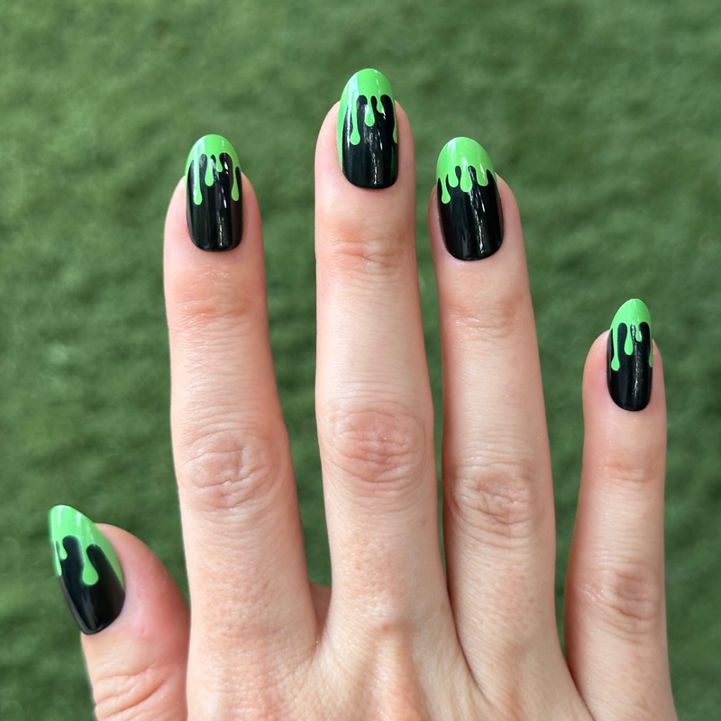 Spooky Slime - Press-On | Medium | Oval