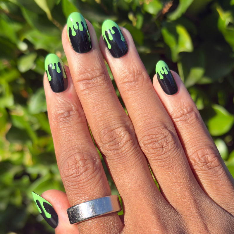 Spooky Slime - Press-On | Medium | Oval