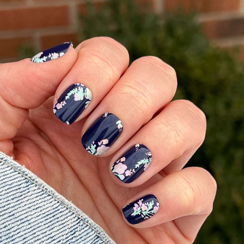 picture of Micro Floral - Press-Ons | Extra Short | Squoval