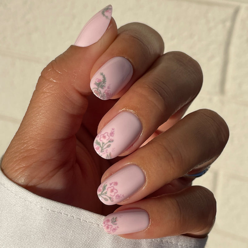 picture of Faded Florals - Press-On | Short | Round