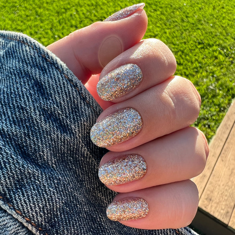 picture of OBVI - Press-On | Medium | Oval