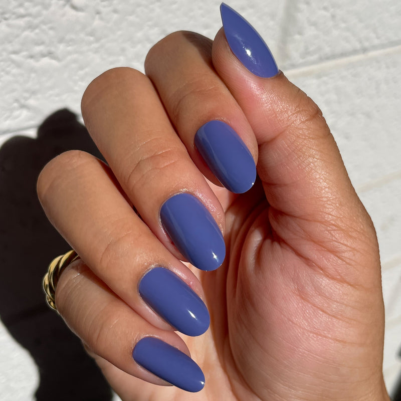 CNH | Oval | Medium - Press-On