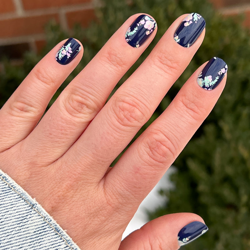 picture of Micro Floral - Press-Ons | Extra Short | Squoval