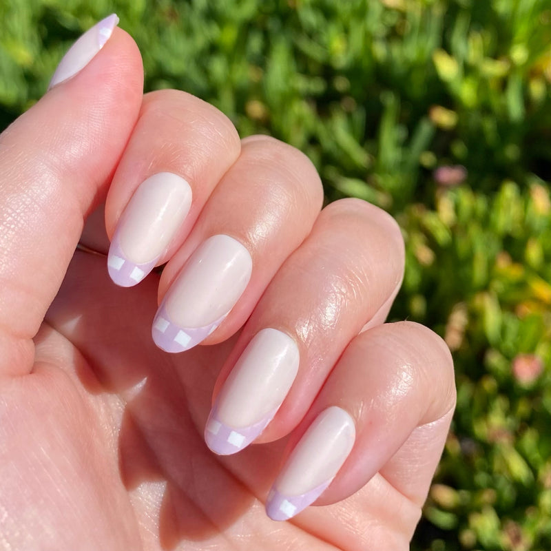 picture of Gingham French - Press-On | Medium | Oval