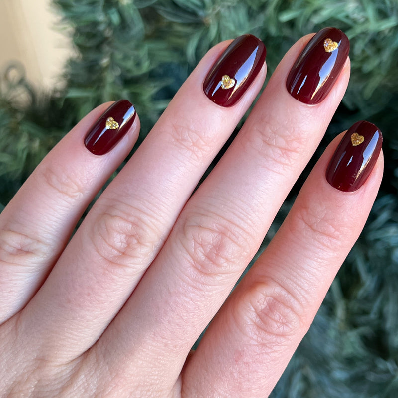 picture of Gold Vampy Heart - Press-On | Short | Round