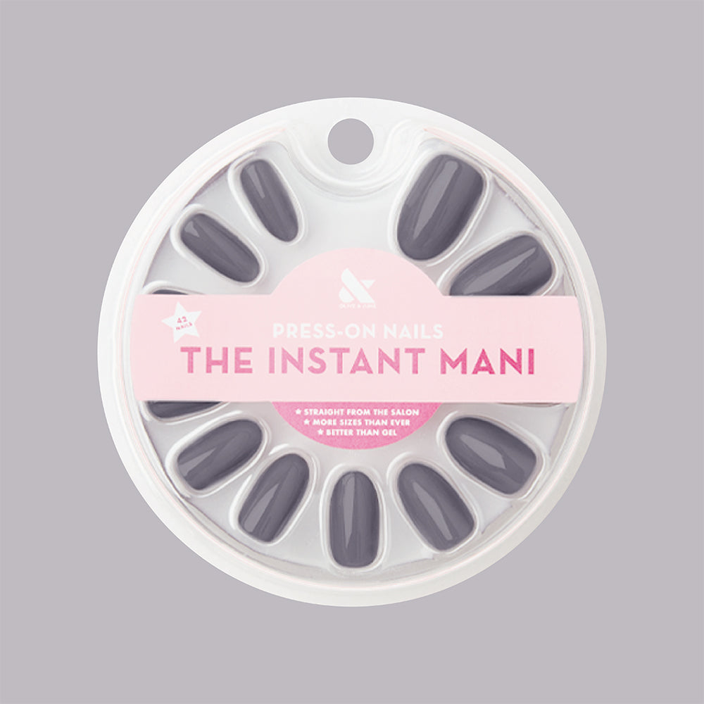 100% Chance - Press-On | Medium | Oval moody gunmetal blue false nails for a quick, stylish at-home manicure look