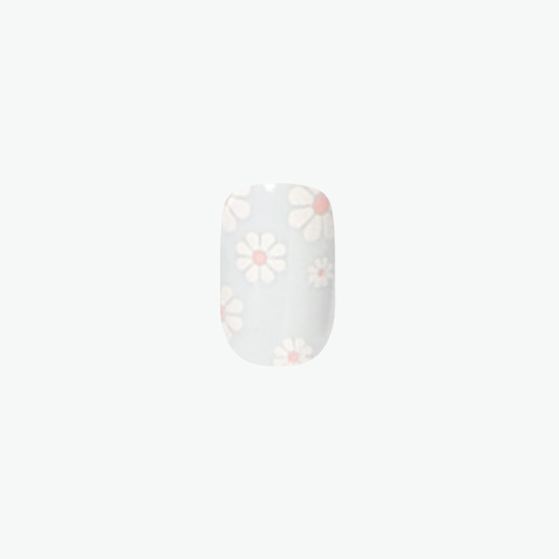 Angelfish Flower Shower - Press-On | Extra Short | Squoval pale blue false nail with white and soft pink daisy design for quick mani