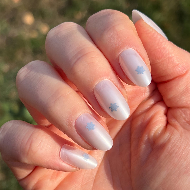 picture of Shimmer Snowflake | Oval | Medium