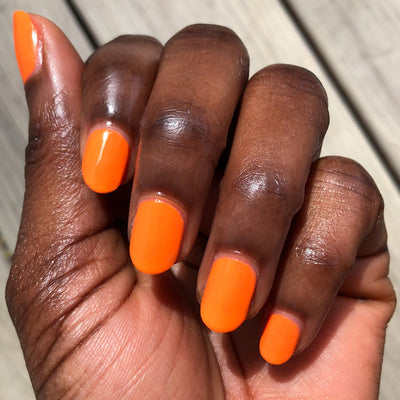 The Summer 2021 Set polish on another customer hand