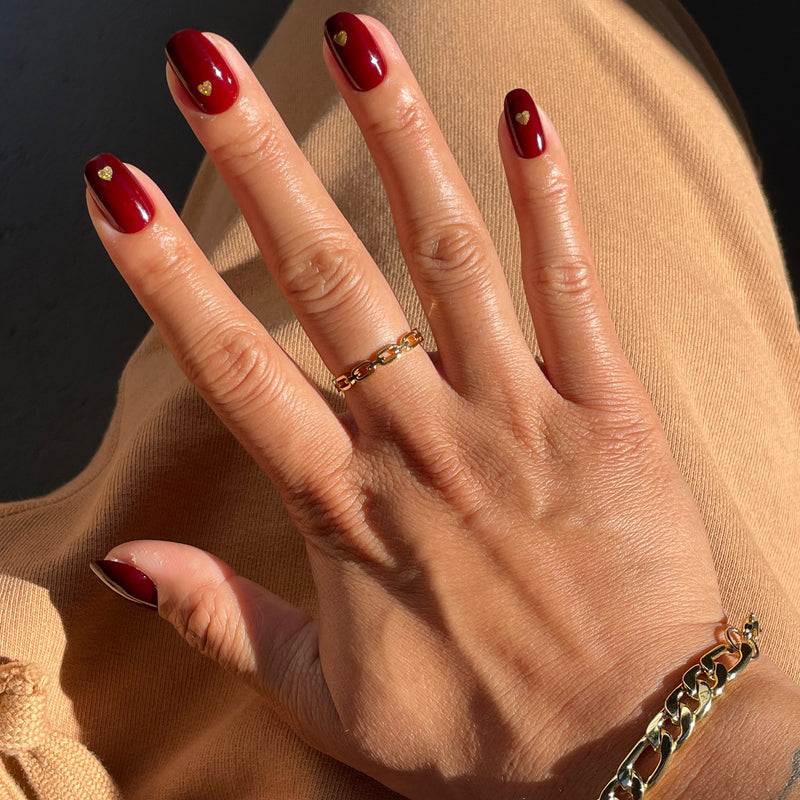 picture of Gold Vampy Heart - Press-On | Short | Round