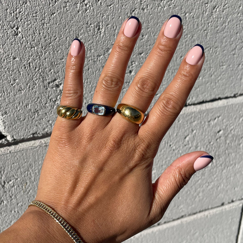 picture of OMG Classic French Press-Ons | Round | Extra Short